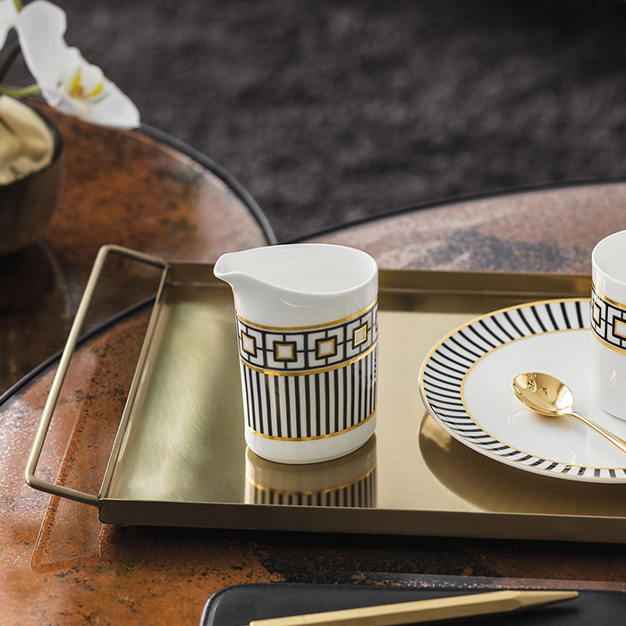 MetroChic milk jug, 220ml. white. black. gold